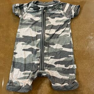 Little sleepies shorties green camo 0-3
